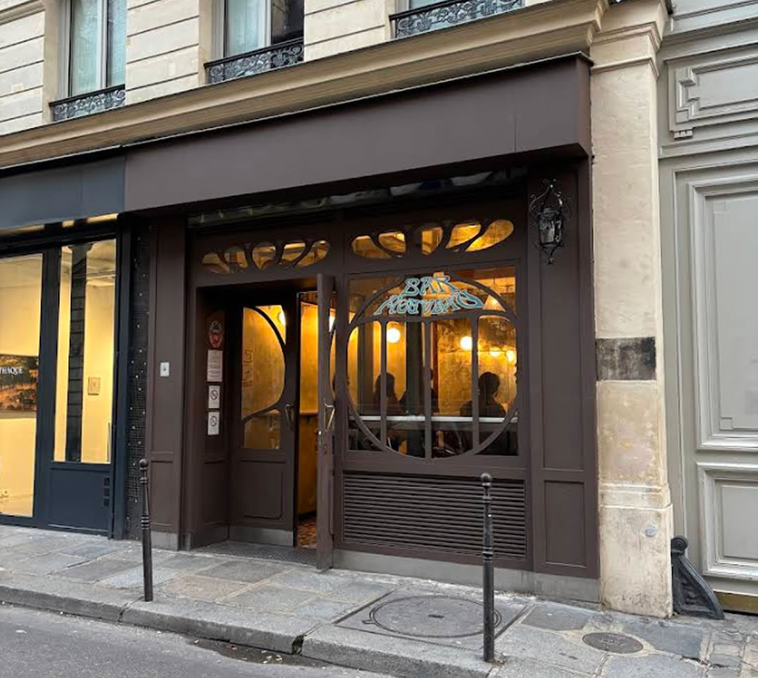 Bar Nouveau: Cocktail Bar Art Nouveau en el Marais